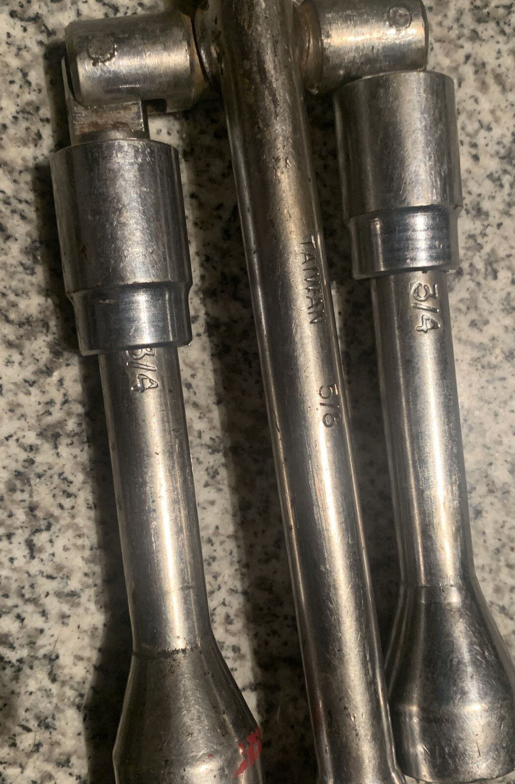 Tire Iron 14″ 4-Way Folding Lug Wrench 17mm 3/4″ 19mm 13/16″ 21mm 7/8″ 22mm