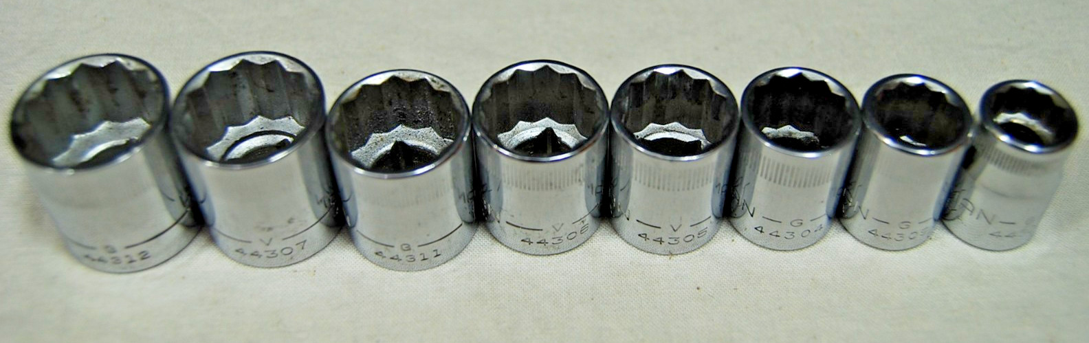 Craftsman 3/8″ Drive Metric 12 Point 8pc Socket Set