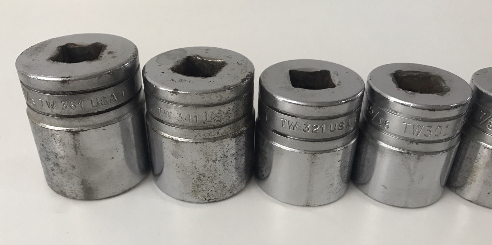 Snap-On 11 Piece 1/2″ Drive 6 Point SAE Flank Socket Set TW121-TW361 3/8”-1 1/8”