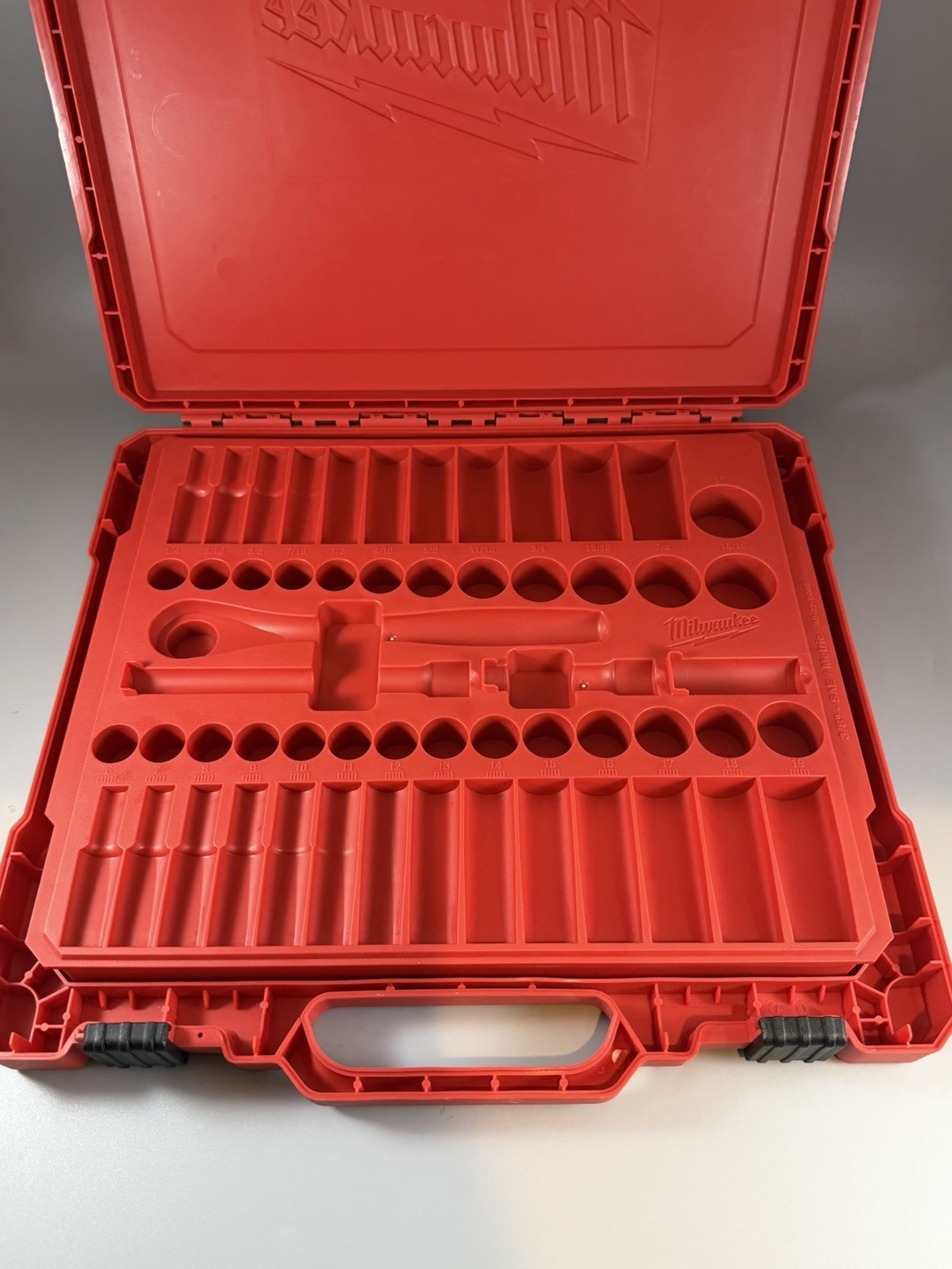Milwaukee 48-22-9008 56-Piece 3/8 in Drive Metric + SAE Ratchet Socket CASE ONLY