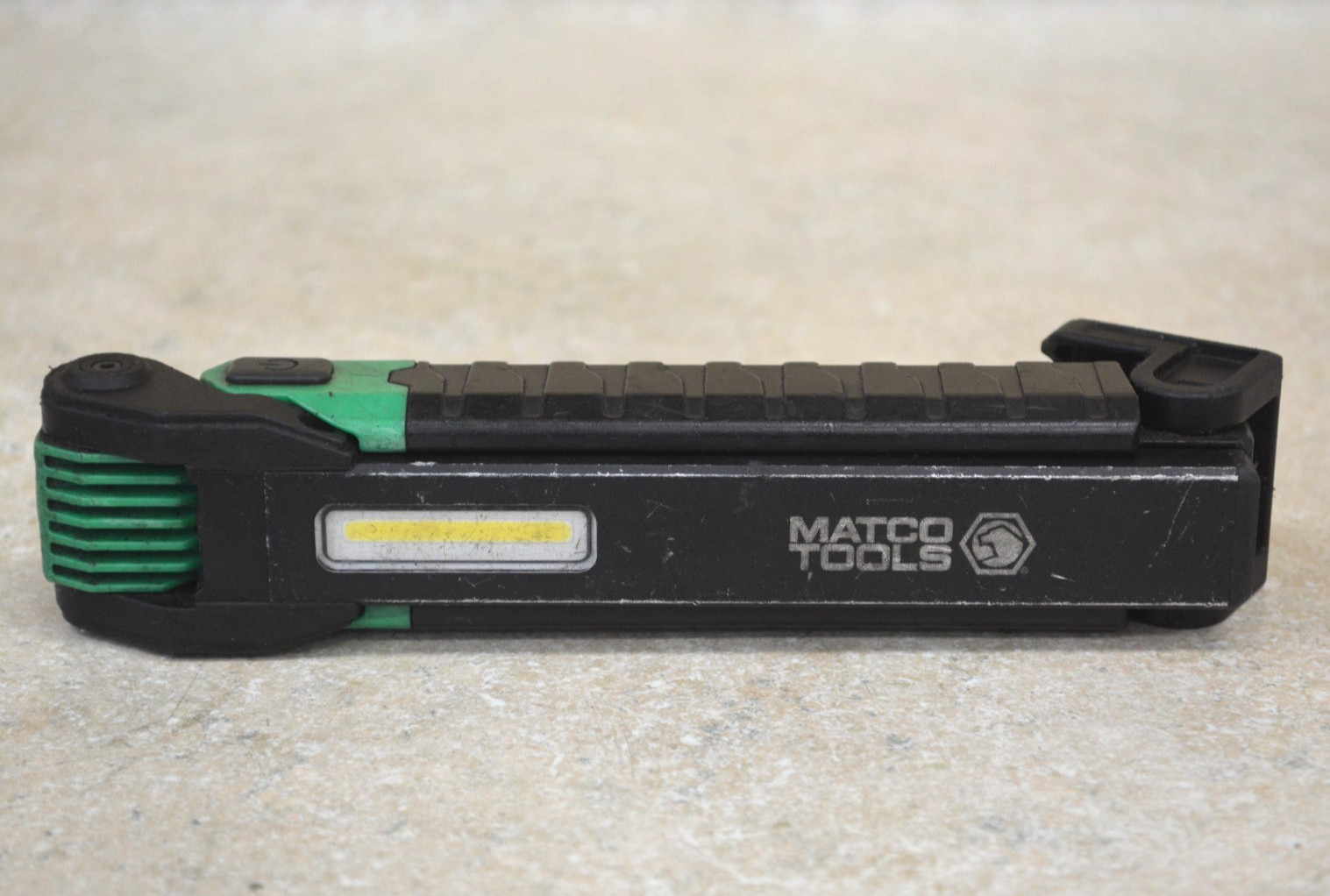MATCO Tools Cordless Folding Work Light MWLAG *Pre-owned* FREE SHIPPING