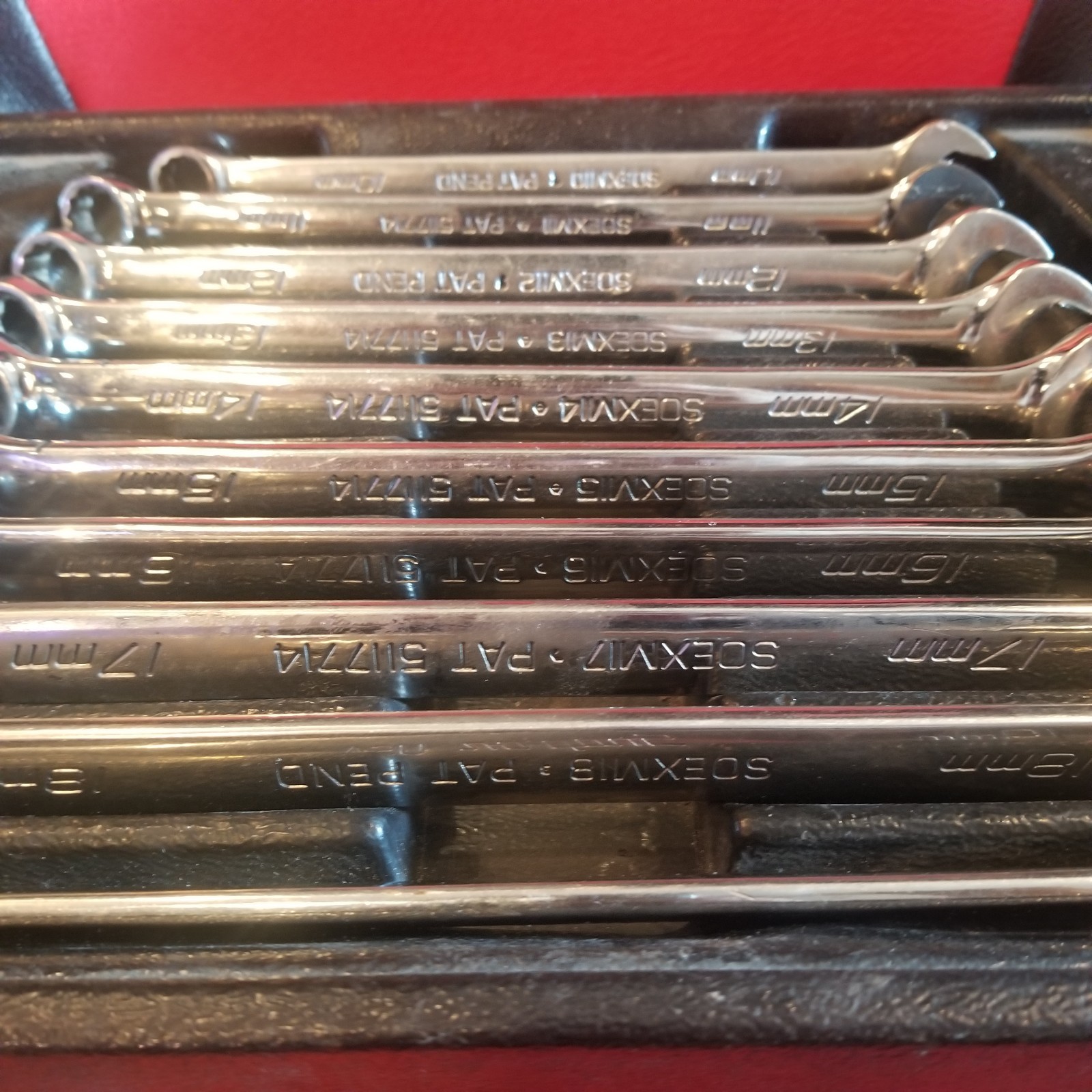 Snap On Tools USA OEXM710B 10pc Metric 10mm to 19mm Combination Wrench Set, 12PT