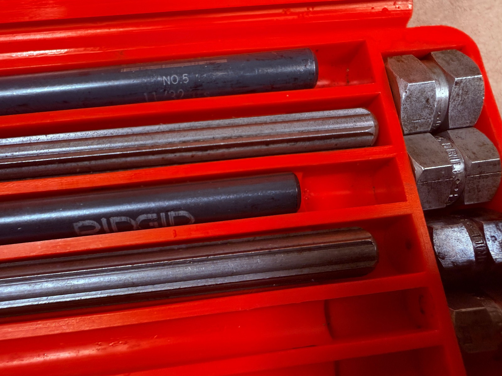 MAC Tools SE10 Screw Extractors Set Red Hard Case Incomplete USA Pre-Owned