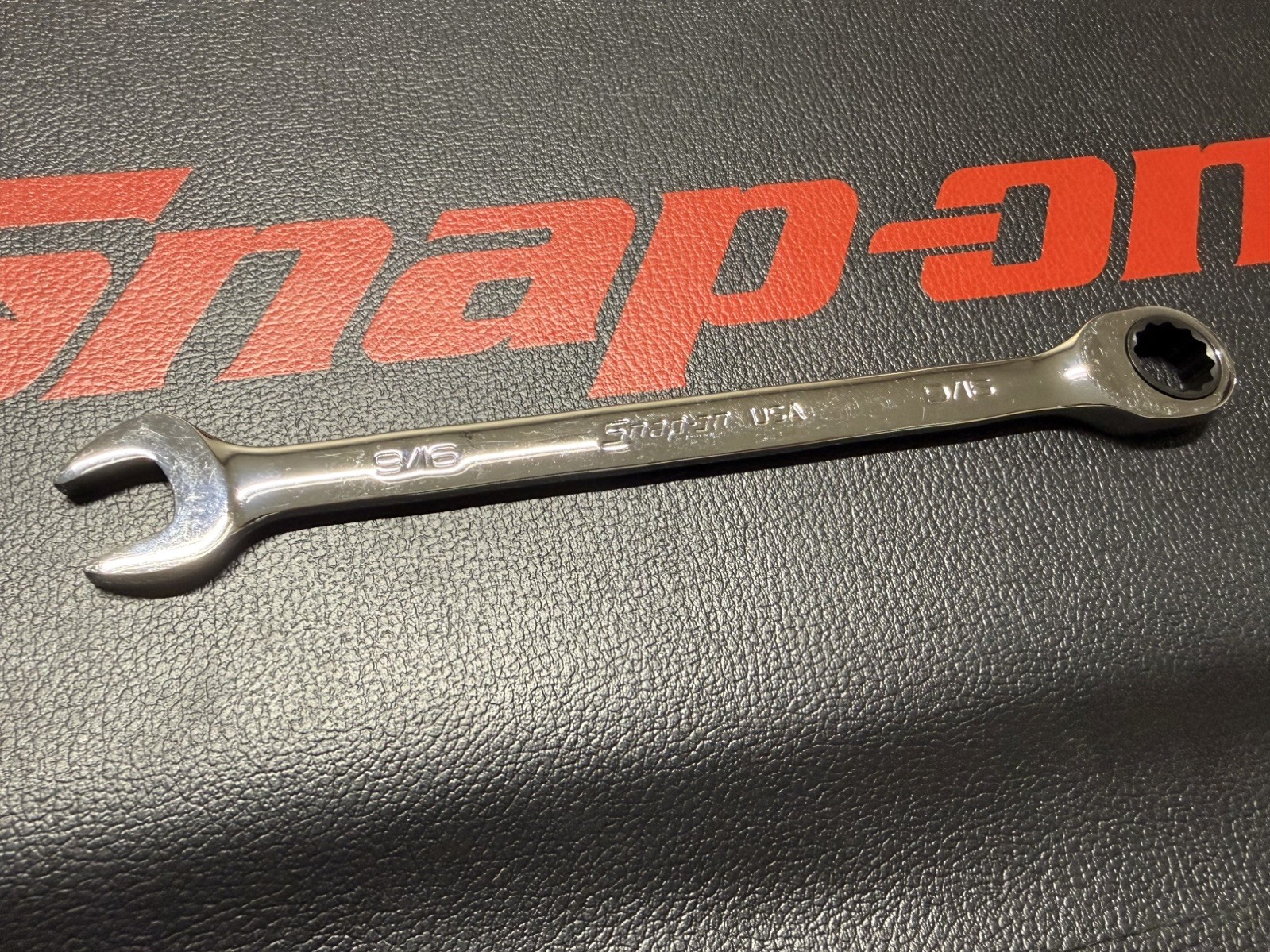 Snap-on Tools USA NEW 9/16″ SAE 0° Non-Reversing Ratcheting Combo Wrench OXR18A