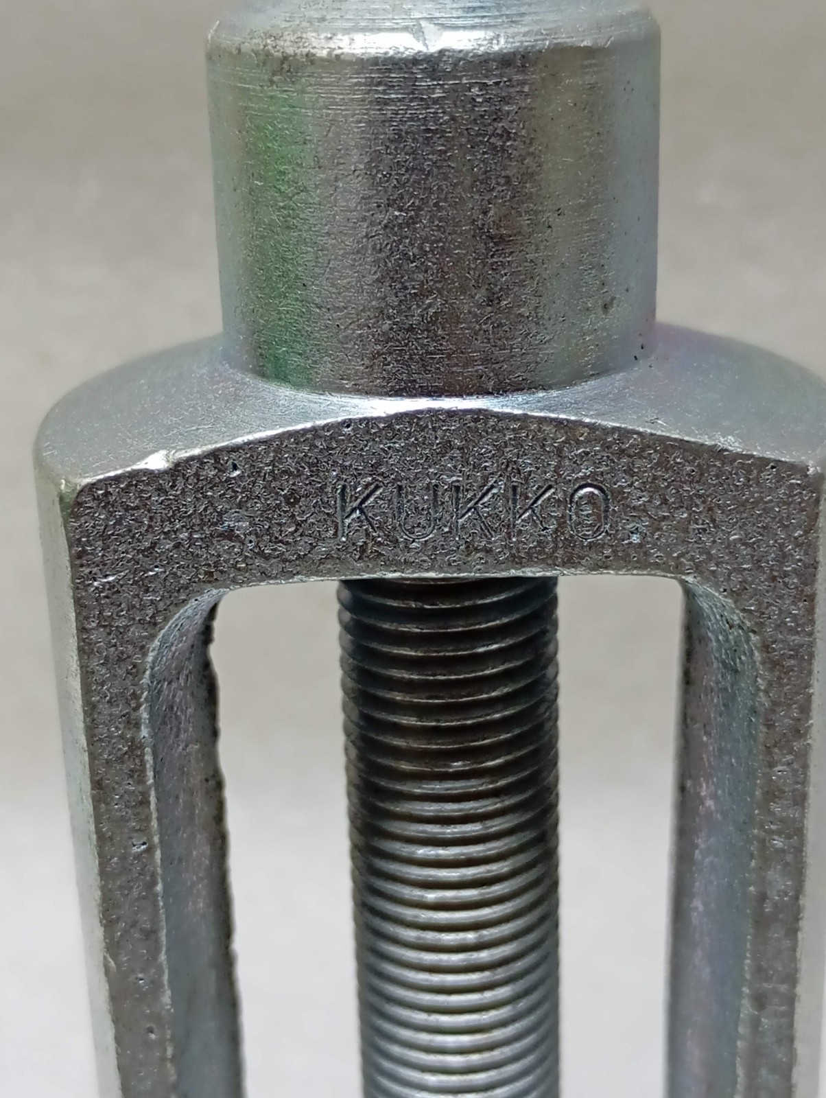 KUKKO EXTRACTOR KIT Bearing Puller 12-70mm