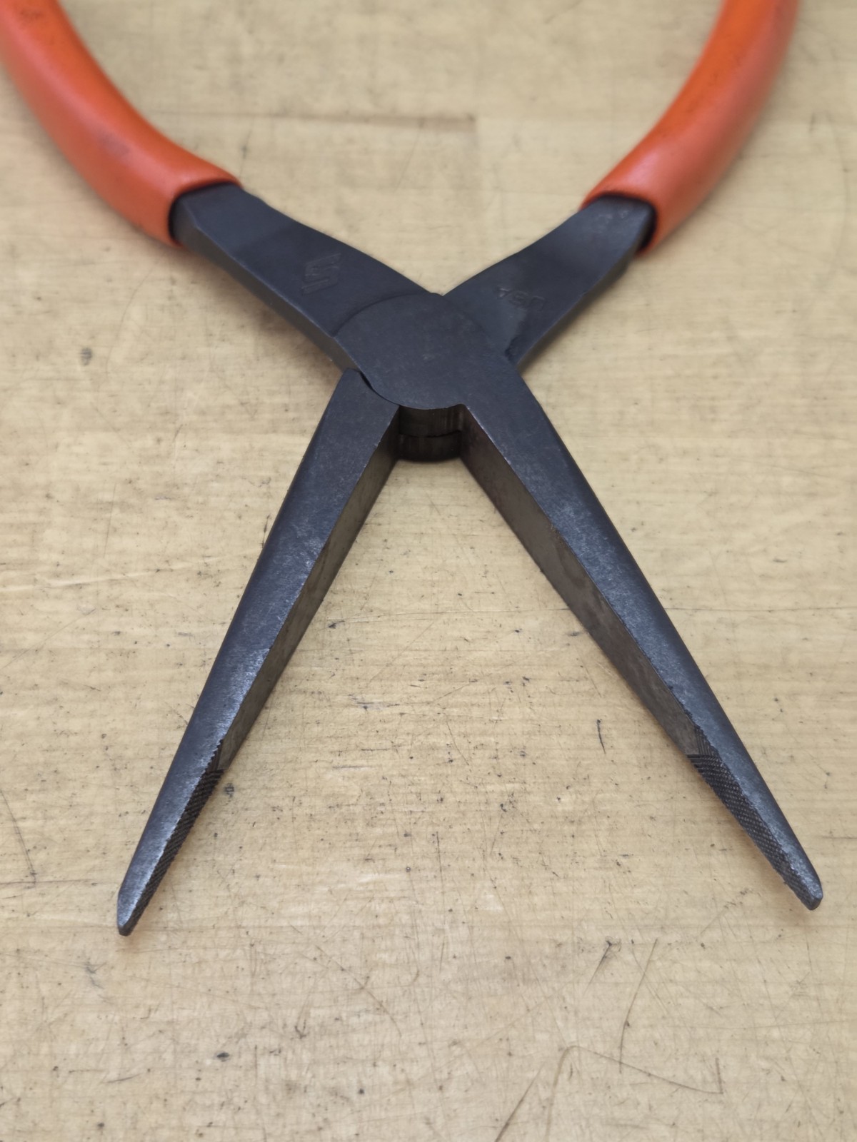 Snap On 97ACF – 9″ Long Soft Grip Needle Nose Pliers