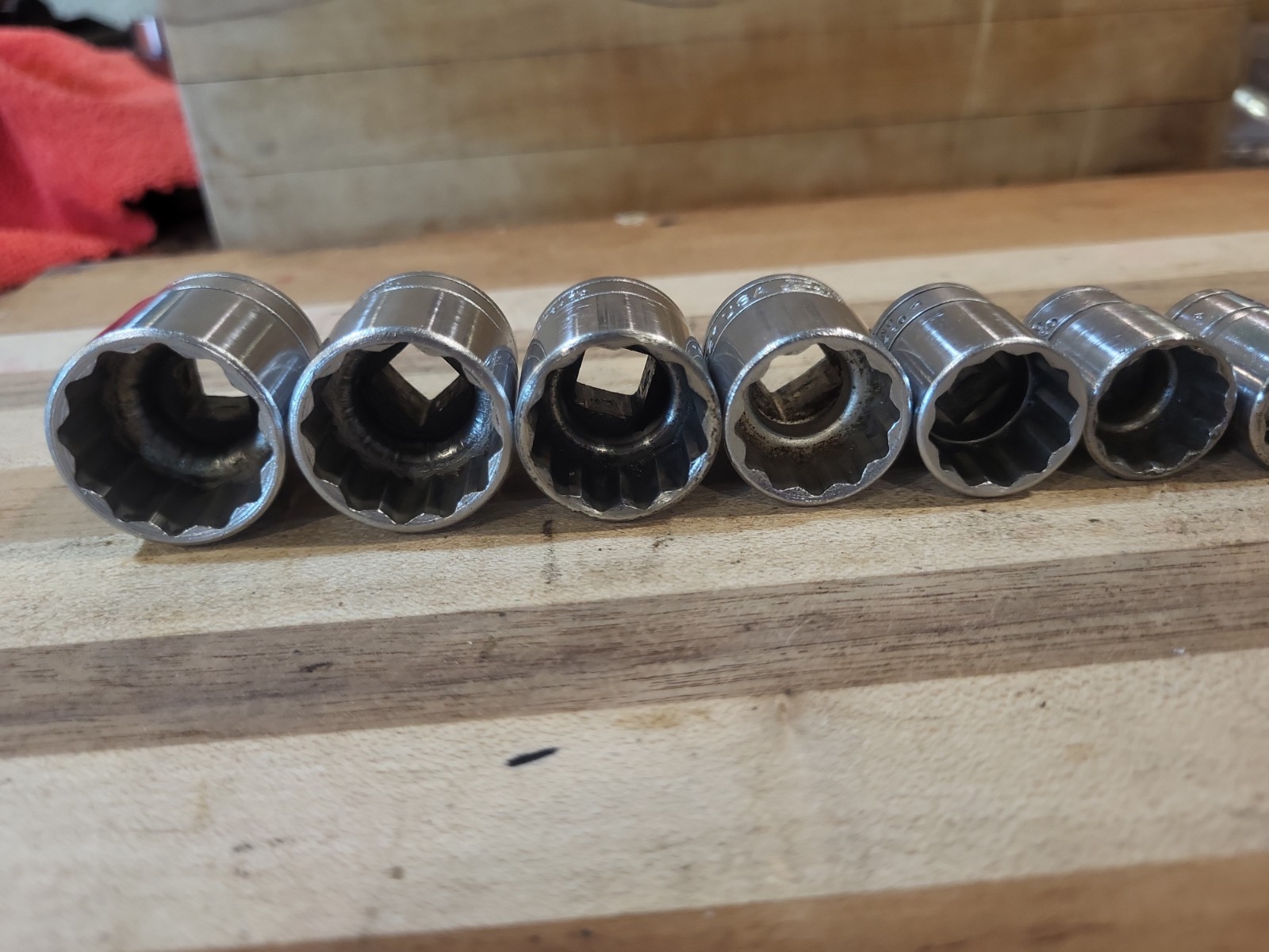 Snap On 211FY 11 Pc. 3/8″ Dr 12 Pt. SAE Shallow Socket Set 1/4″-7/8″ F081-F281