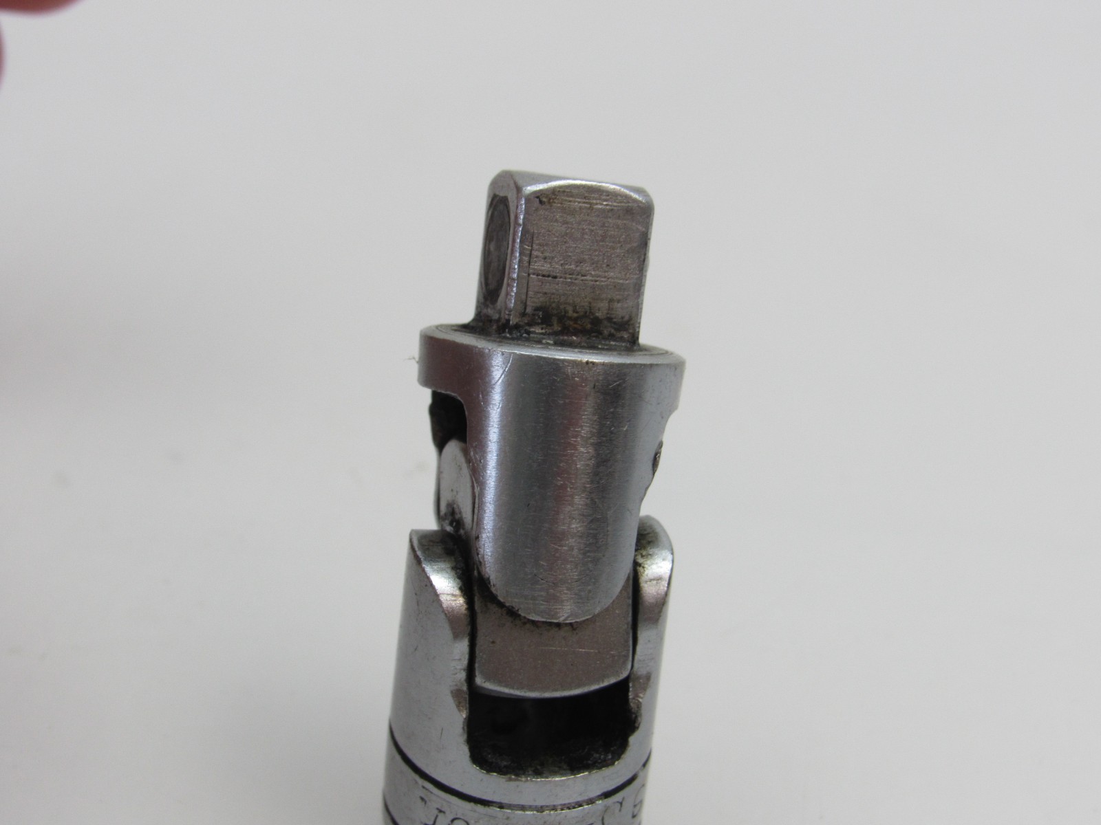 Snap-on Tools FU8A 3/8″ Drive Universal Swivel Joint Socket Adapter USA