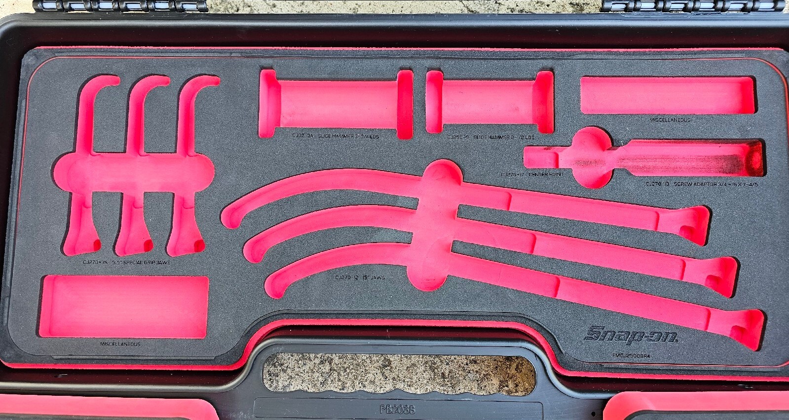 Snap-on CJ2500 Heavy-Duty Manual Master Puller Case & Empty Foam Trays PB203B