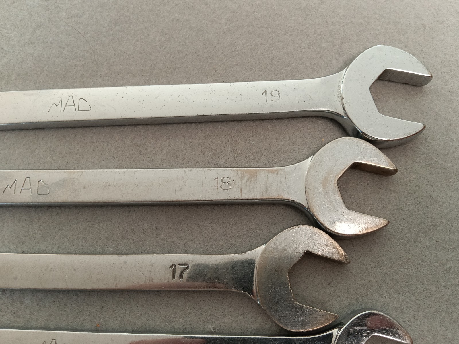 Mac Tools 12Pc Metric Long Combination Wrench Set 8MM to 19MM 12 Point M CL