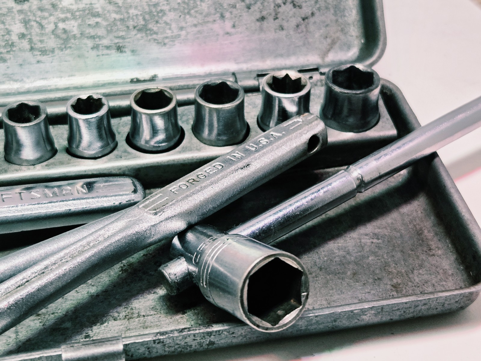 Vintage Craftsman -V- Series 1/4″ Drive 14pc Ratchet Set w/Embossed Metal Case