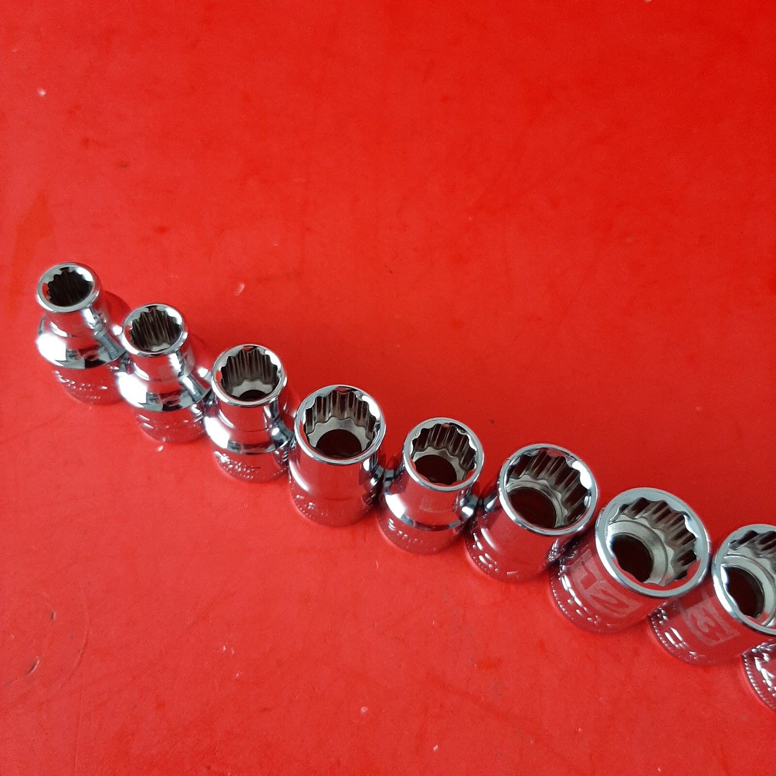 NEW 6-19 21mm Easy Read Craftsman 3/8″ Drive METRIC Shallow 12 Point Socket Set