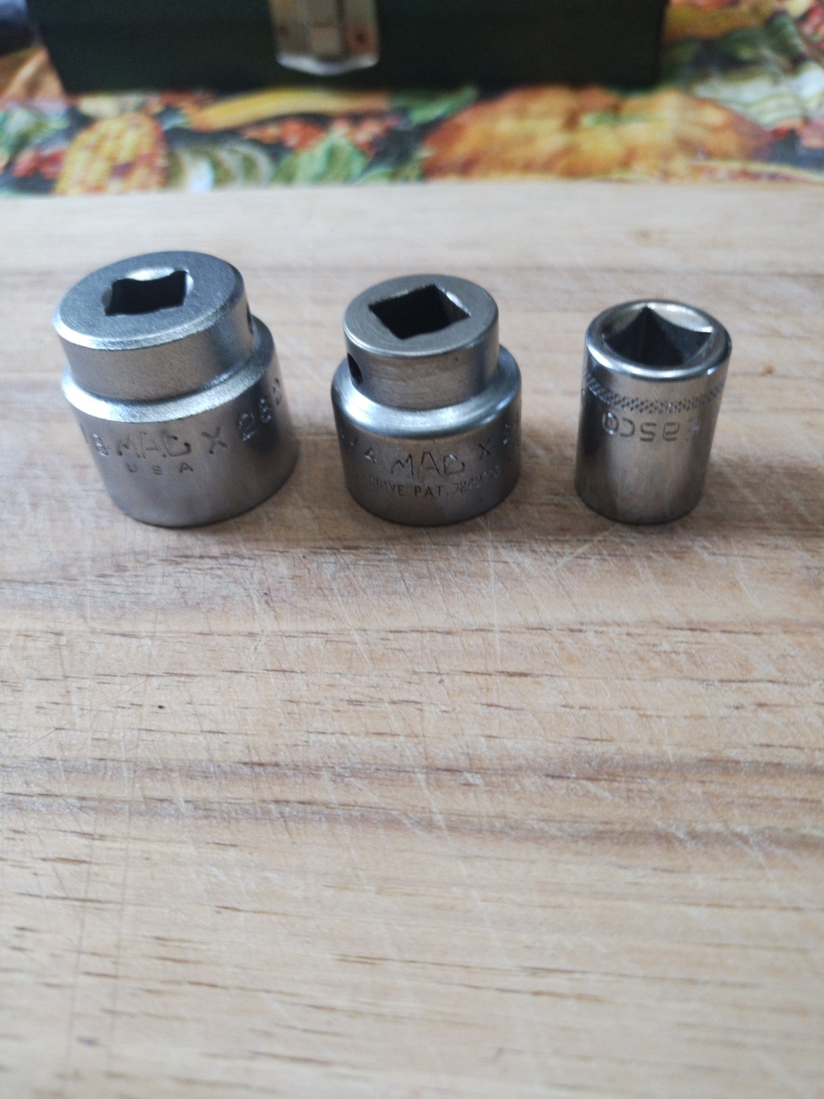 Two Mac Tools, 1 Easco, 3/8″ Drive, 12 Point Shallow Sockets. 7/8″, 3/4″, 1/2″