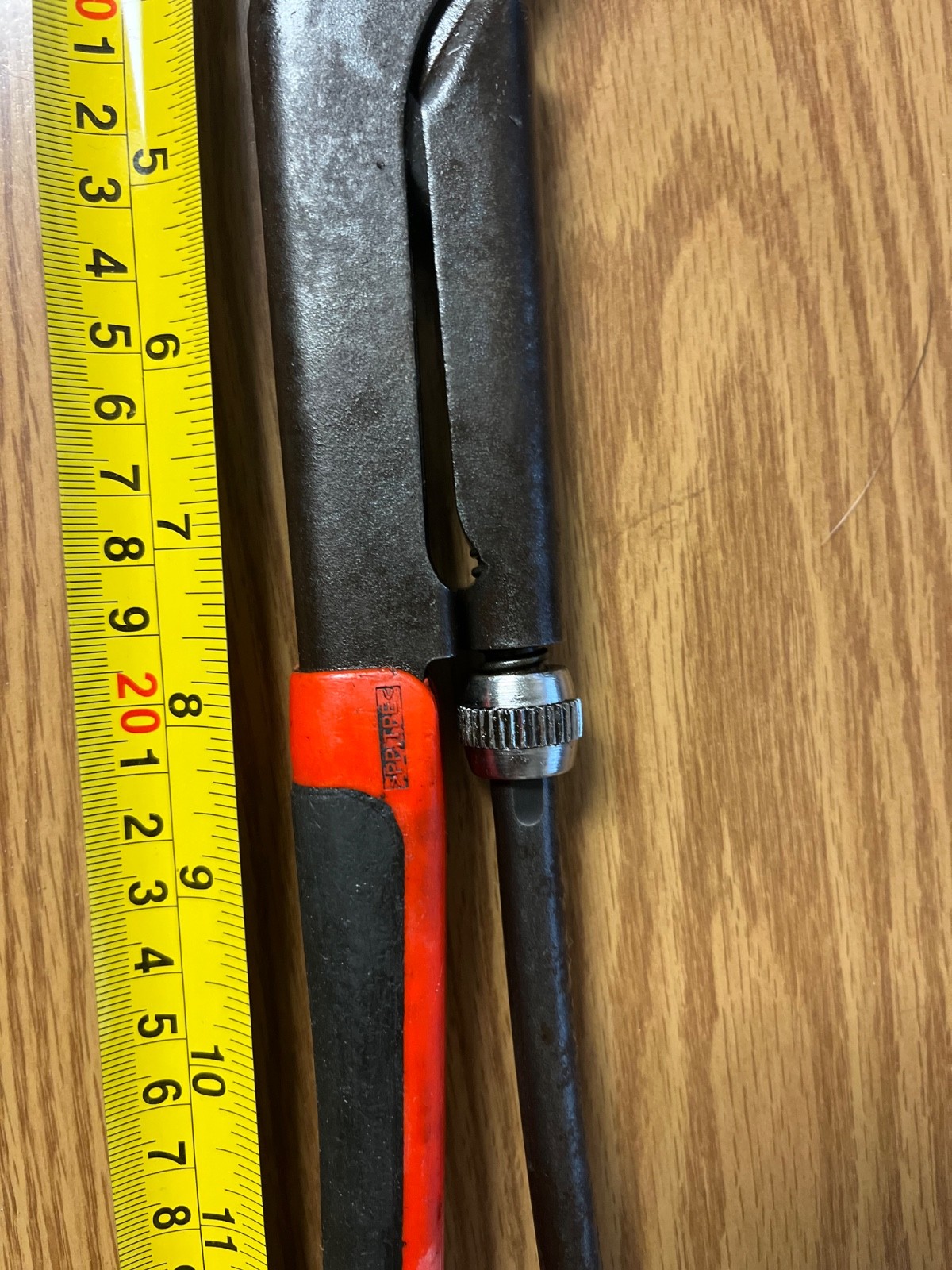 SNAP ON PWZ – 12.5″ LONG WITH RED AND BLACK HANDLE ADJUSTABLE PLIERS -LOC#185