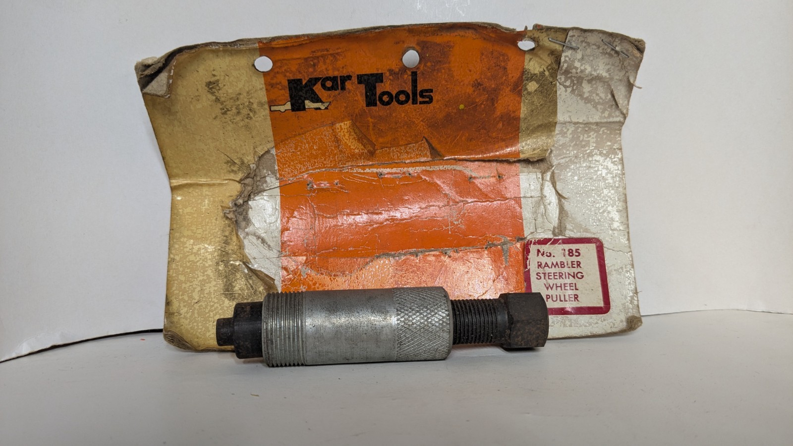 VINTAGE RAMBLER STEERING WHEEL PULLER