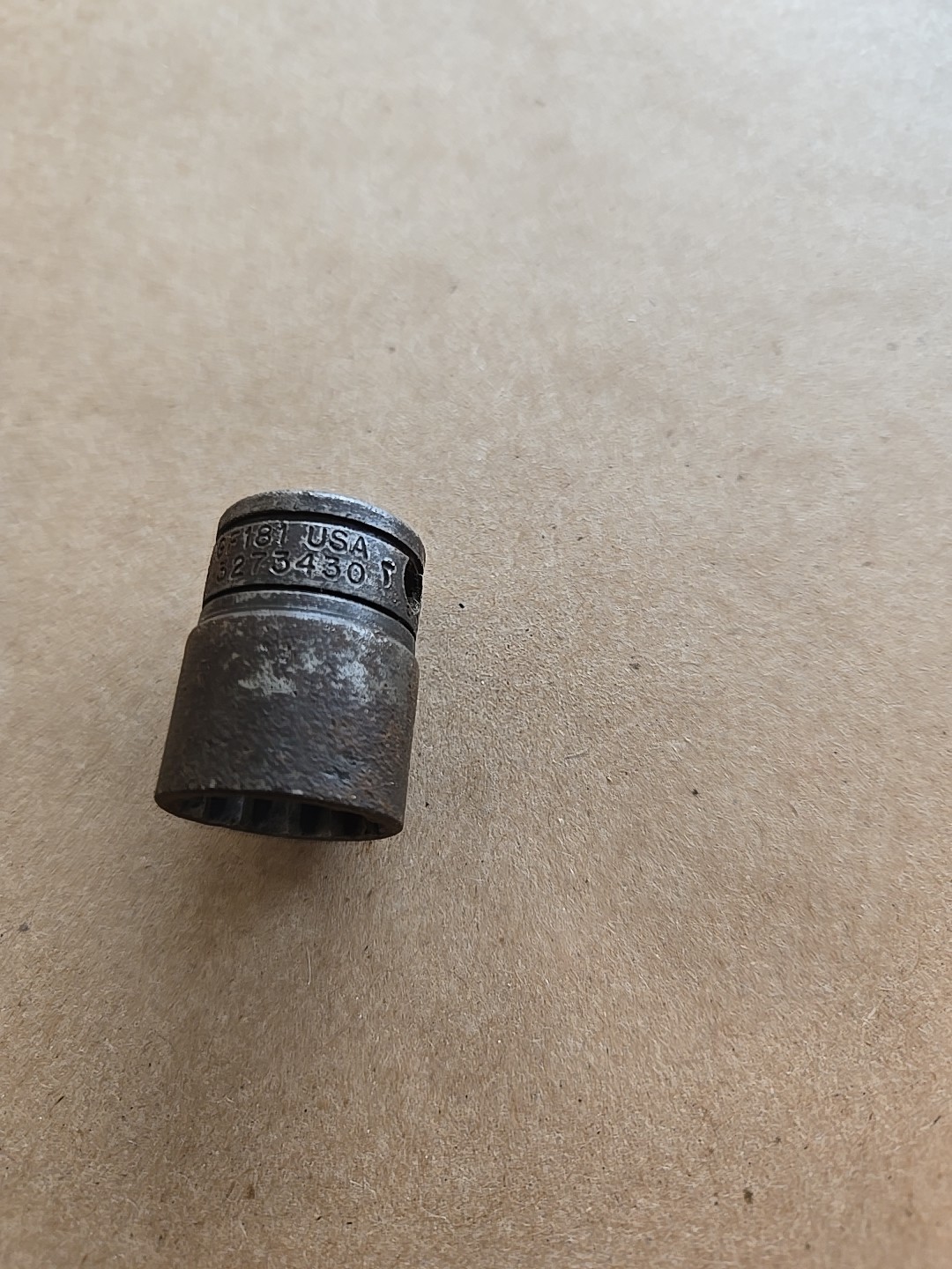 Snap On 3/8 Drive 9/16″ 12PT SAE Industrial Finish Shallow Socket Worn GF181