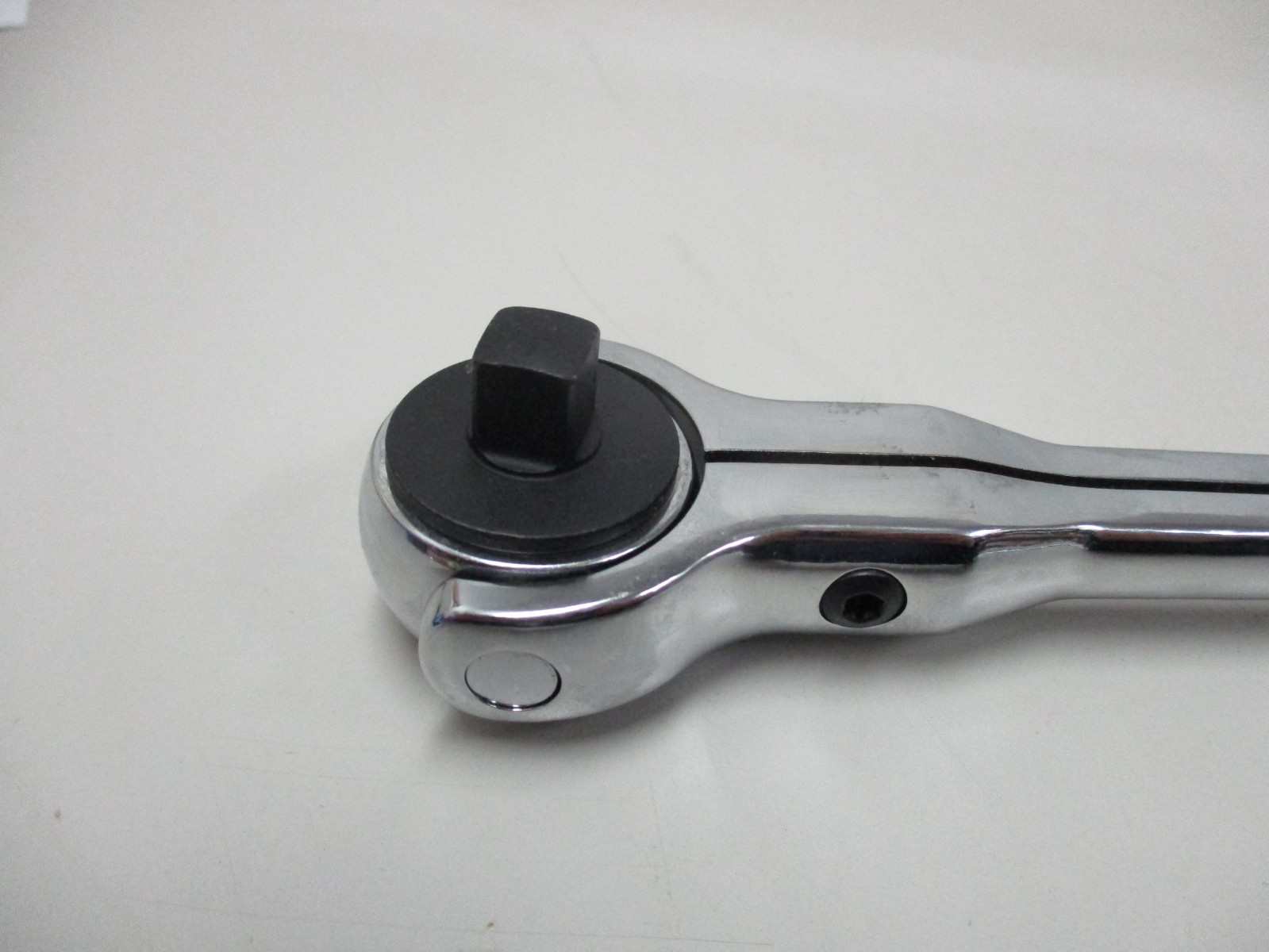 Craftsman CMMT99422 Ratchet 72-Tooth 3/8″ Drive Swivel Head 180° Rotation