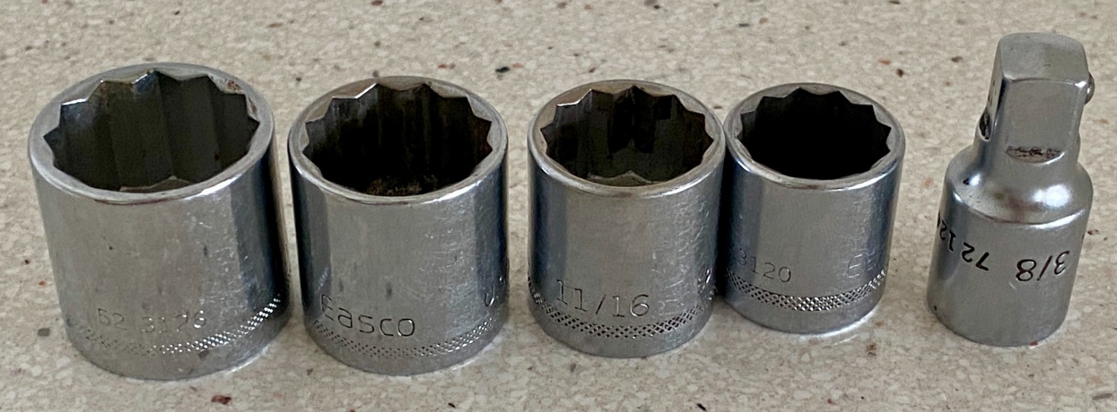EASCO USA 5 Pc Lot 3/8″ Drive Sockets & Extension 12 Point 3/4 13/16 5/8 11/16