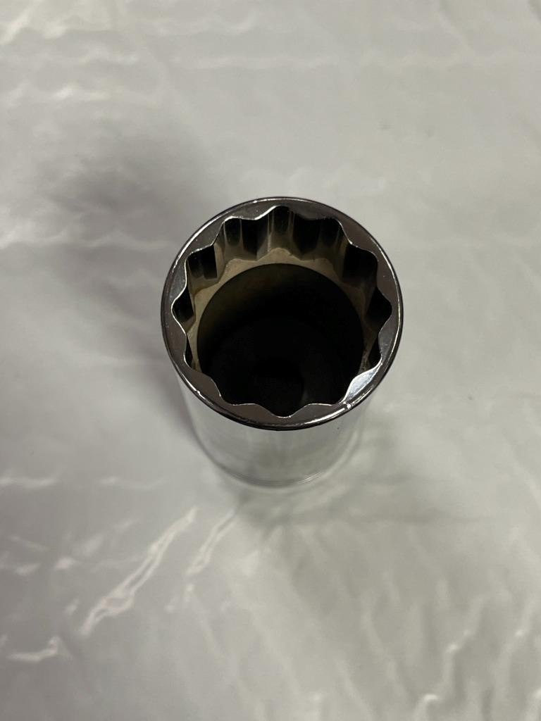 SNAP-ON S381 1/2″ DRIVE 12 POINT 1-3/16″ SAE DEEP SOCKET- BRAND NEW.