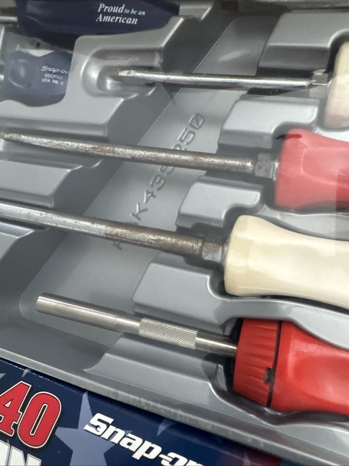 Snap On 9 Piece Red White Blue Hard Handle Screwdriver Set & Ratchet Screwdriver