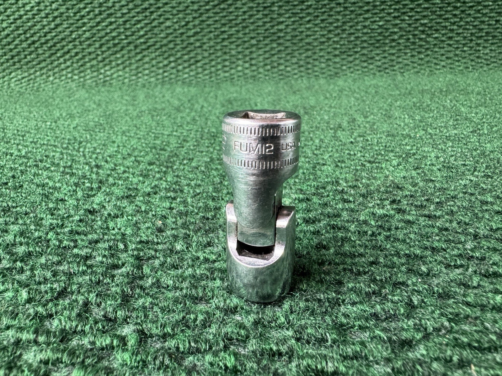 Snap On Tools FUM12 3/8″ Drive 12MM 12 Point Universal Swivel Socket