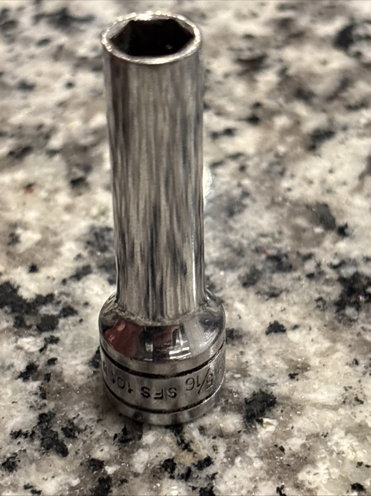 Snap-on Tools 3/8″ Drive SAE 5/16″ Deep 6 Point Chrome Socket SFS101 USA
