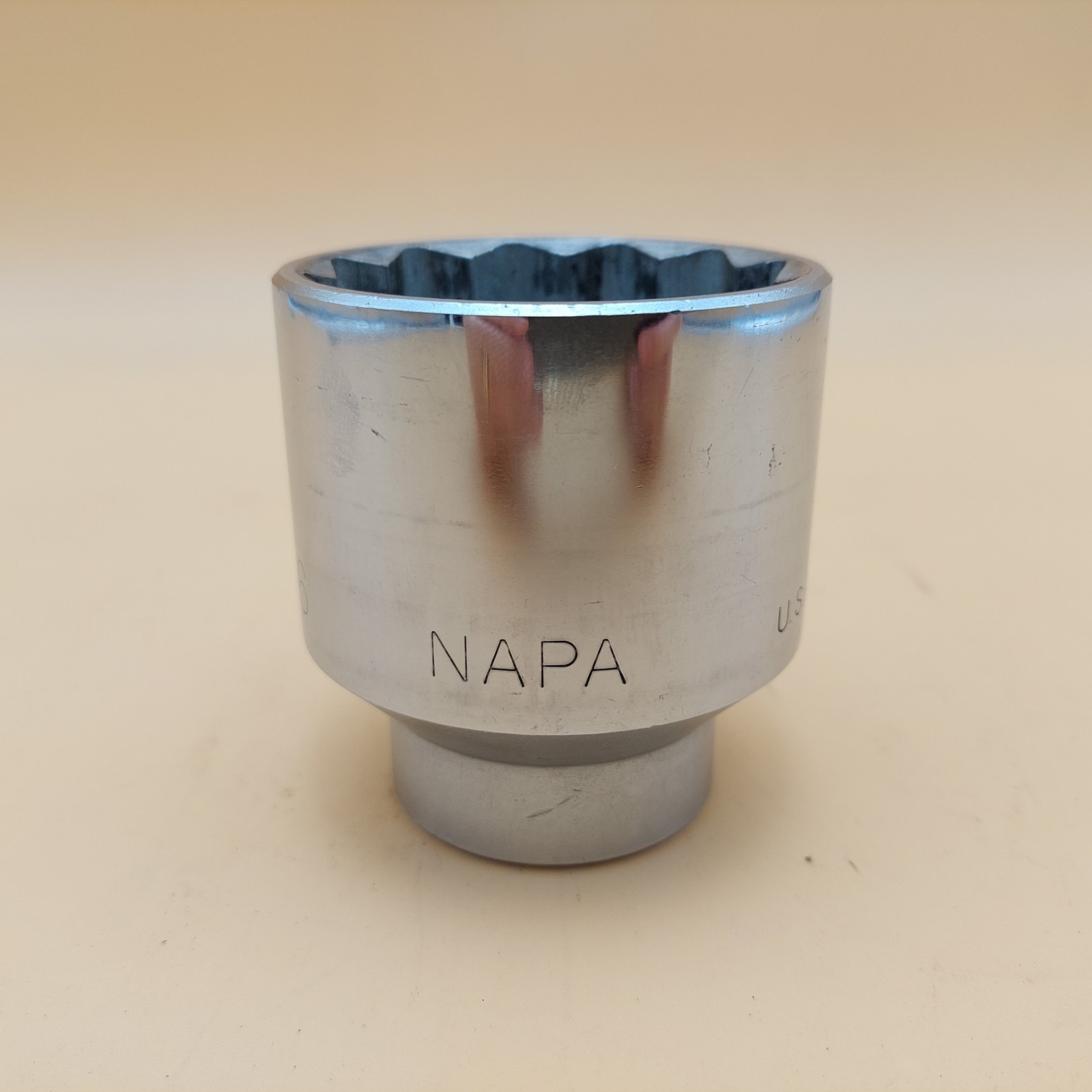 NAPA USA 2-3/16″ 12pt SAE 3/4″ Drive Socket NH1270 Nice Condition