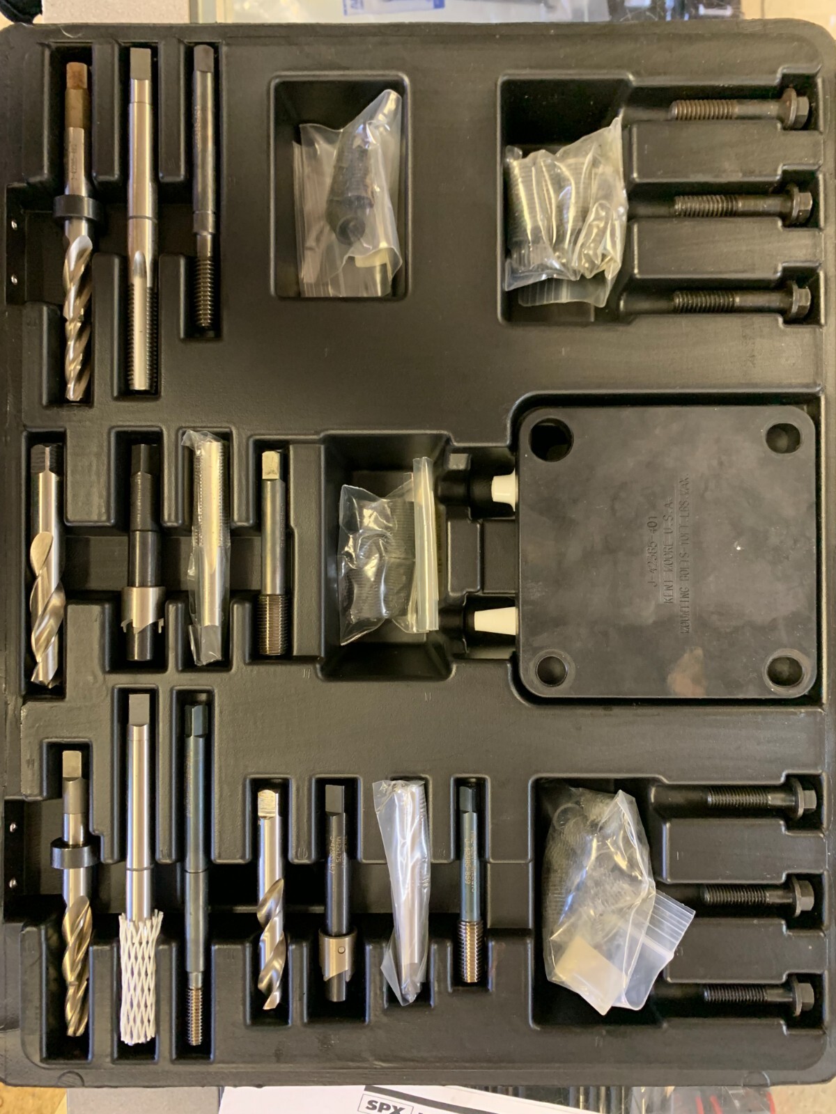 KENT-MOORE THREAD REPAIR KIT J-42385-400 NEW (INCOMPLETE) J42385400