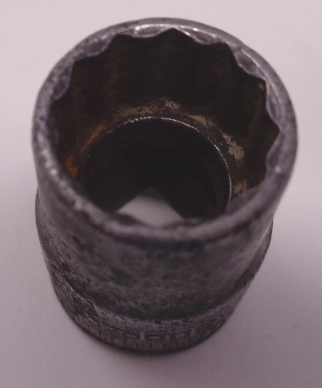 Snap-on USA F-140 SAE 3/8″ drive 7/16″ shallow 12 point socket: underline logo