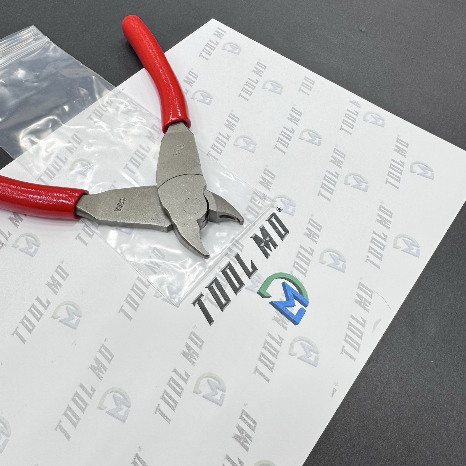 Snap-on Tools USA NEW RED 8″ Soft Grip Hog Ring Pliers HR87BCF