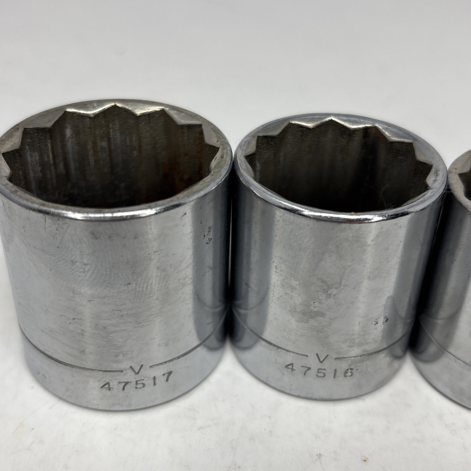 Craftsman Socket Set 1/2″ Dr 14Pc Shallow -V- & -VV- 7/16” to 1 1/4” W/Tray USA