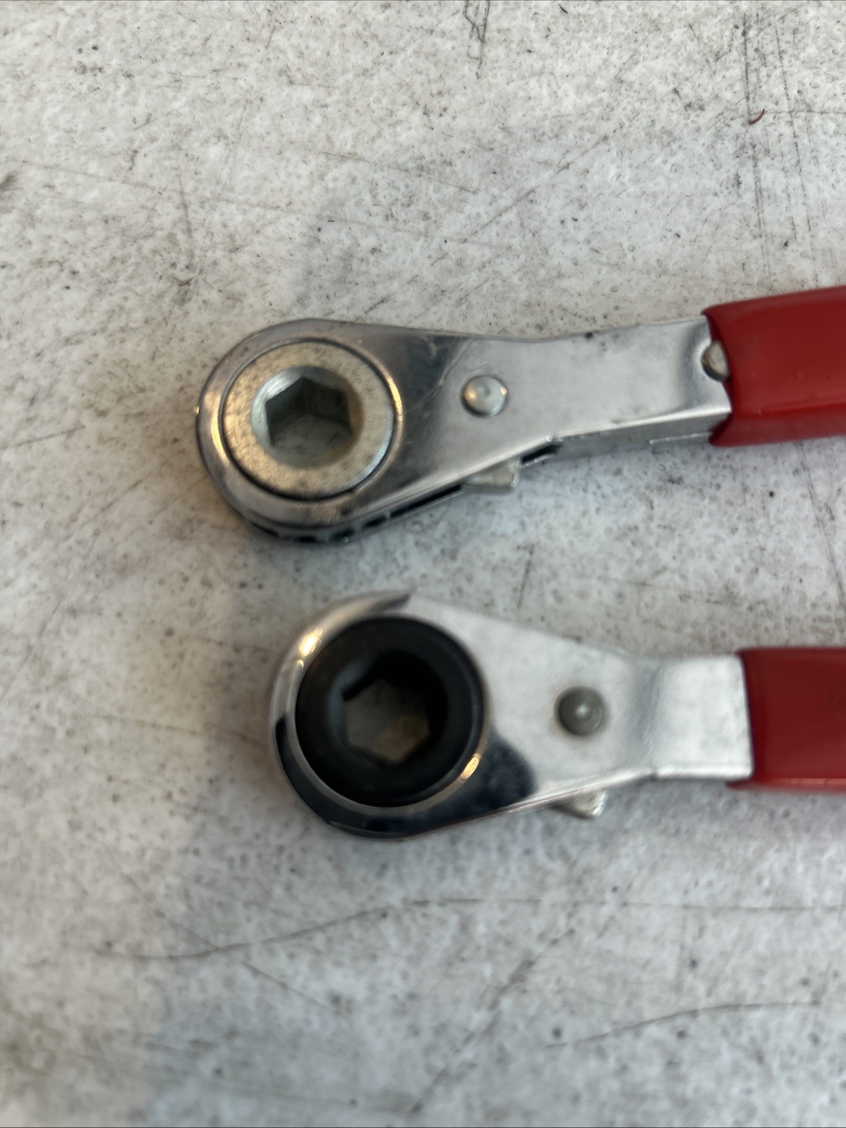 Blue Point YA249 5/16″ Battery Terminal Ratcheting Box Wrench 5.5″ Long Red 6PT