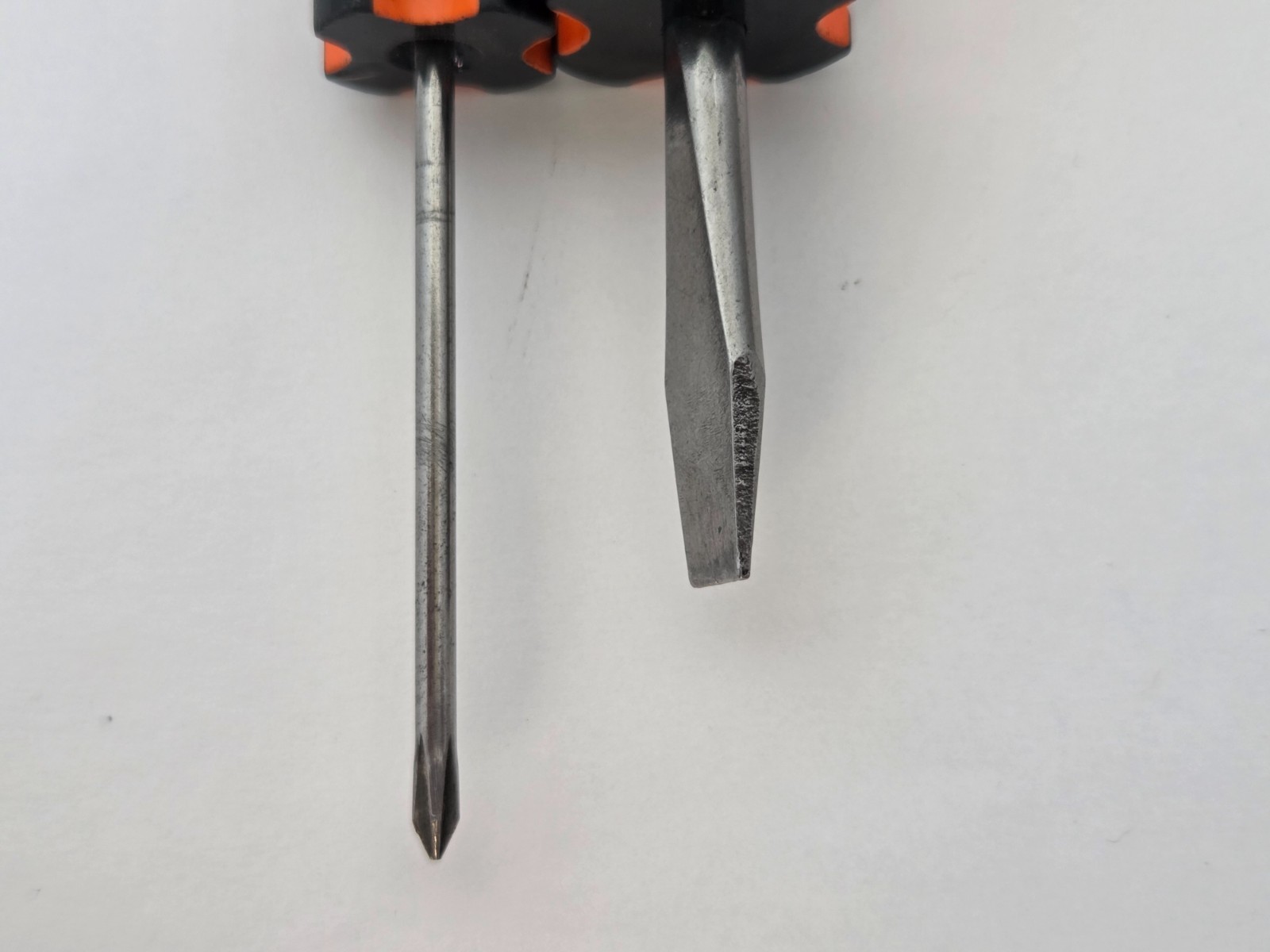 ROSCO USA Screwdrivers Stubby Short Flat head and Phillips Lot of 2 TOOLS