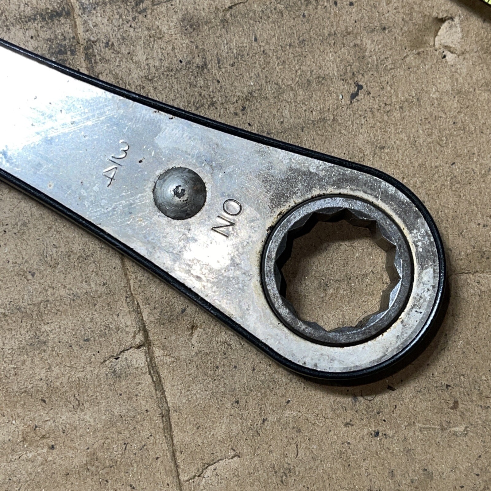 Vintage Stanley USA 85-279 5/8 in X 3/4 in SAE Ratcheting 12 point box wrench