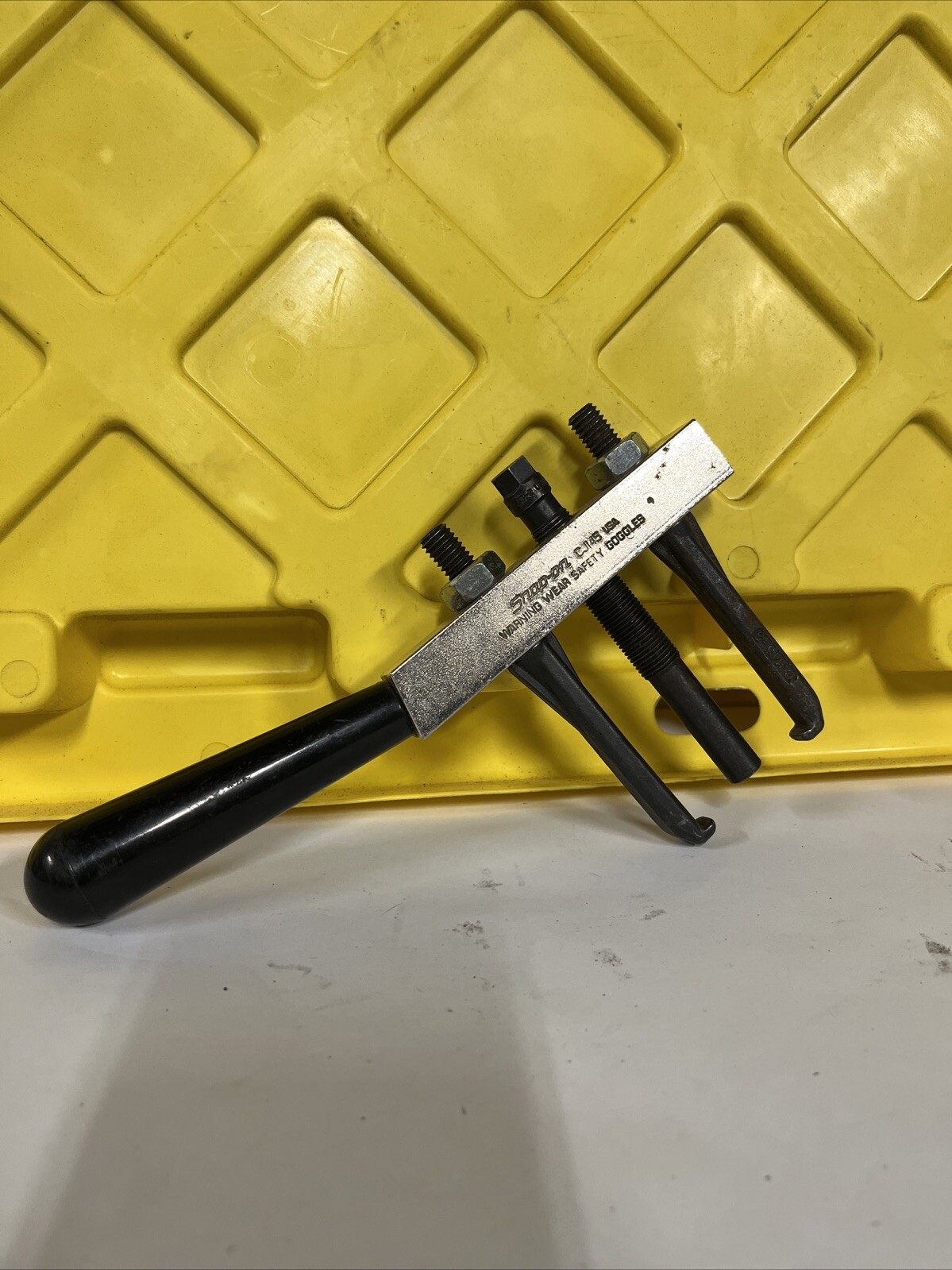 Snap On CJ145 Steering Wheel Puller