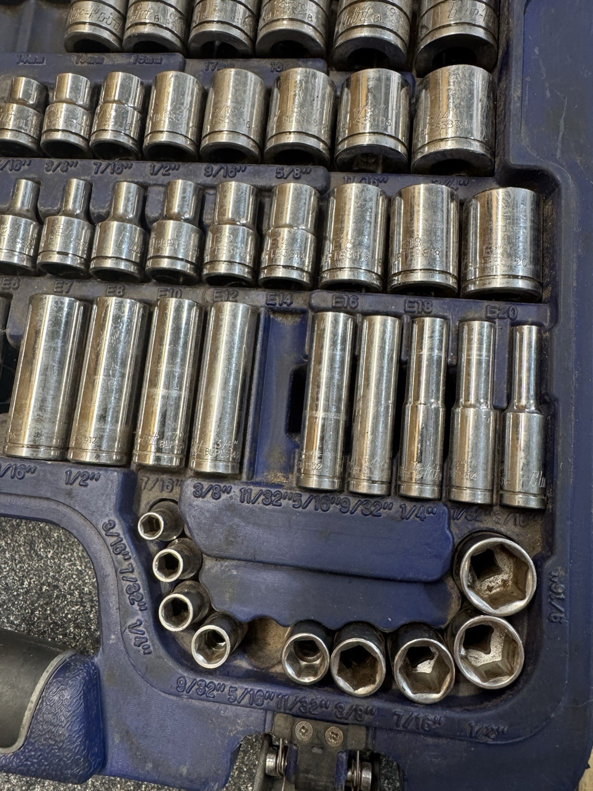Blue-Point BLPGSSC155 155pc Combination Drive SAE/Metric Socket Set (Missing 8)