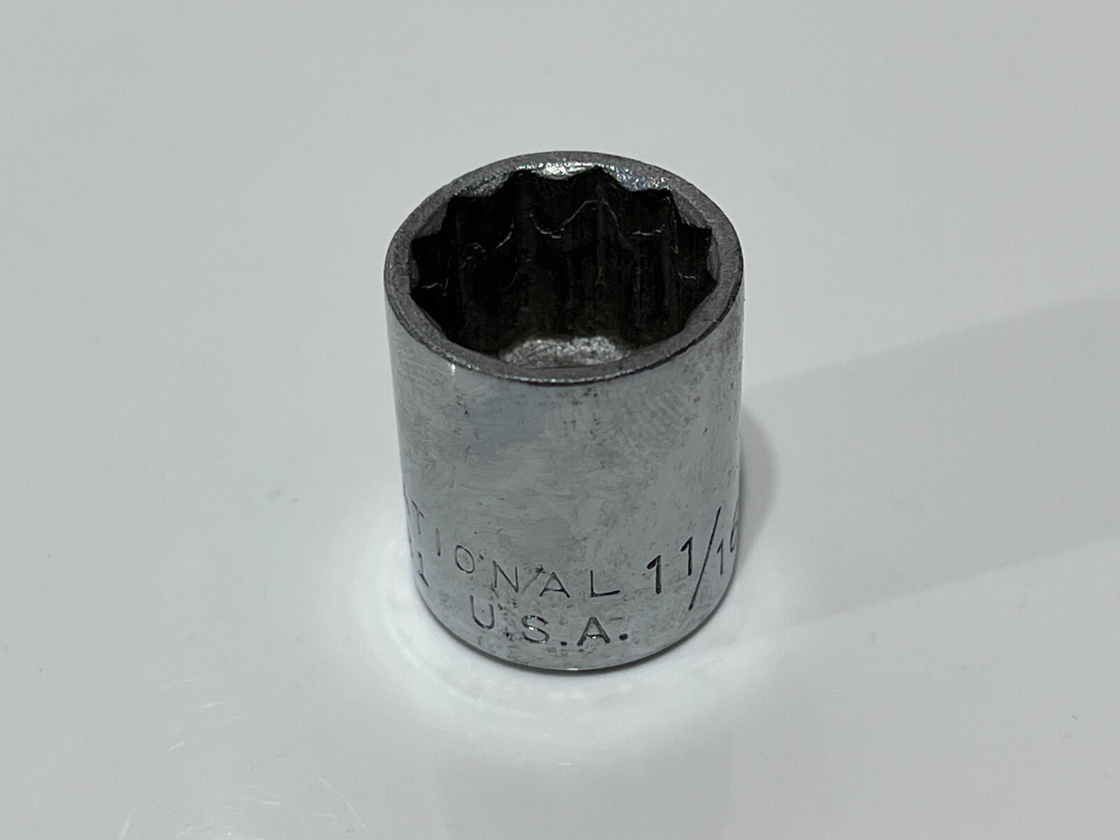IH International Harvester NOS 999341R1 USA Made 11/16″ SAE Socket – 3/8″ Drive