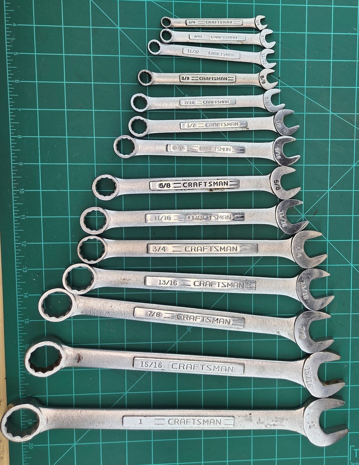 Craftsman USA Combination Wrench Set 1/4″ – 1″ PLUS 11/32″ 14 pieces
