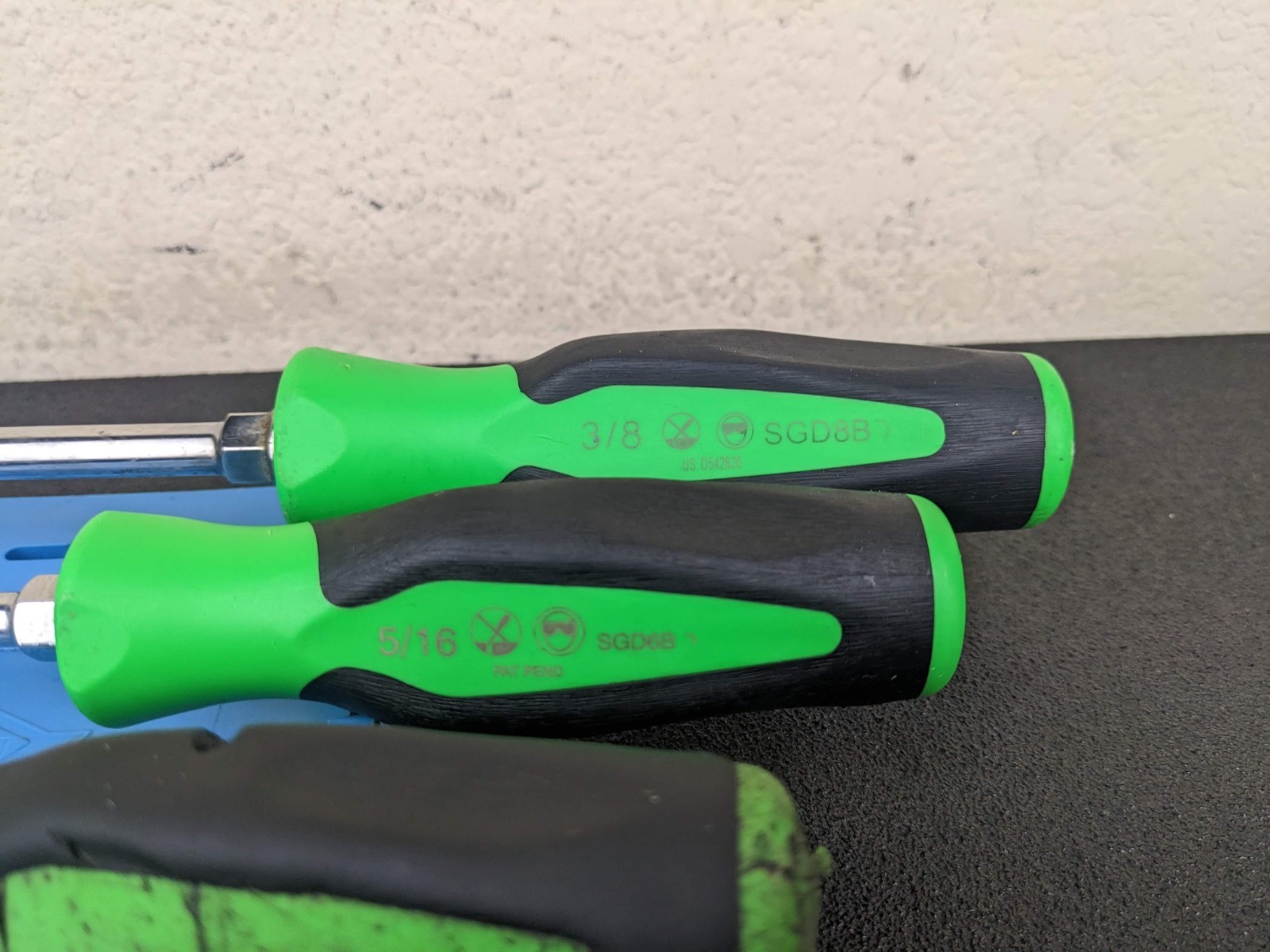 #bm480 Snap-On Tools GREEN 8 Piece Soft Grip Screwdriver Set SGDX80BG