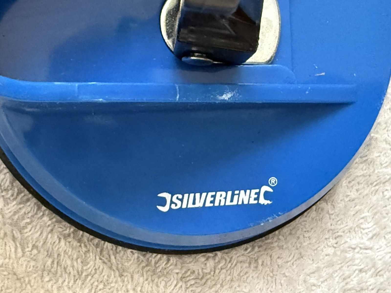GENUINE BRAND NEW UNUSED SILVERLINE – TRIPLE SUCTION PAD – 100KG