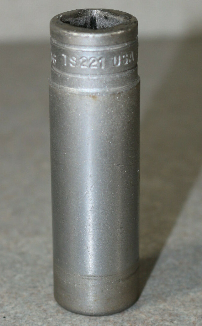 Snap On Tools TS221 11/16″ SAE 1/2″ Drive 6Pt Deep Socket #757