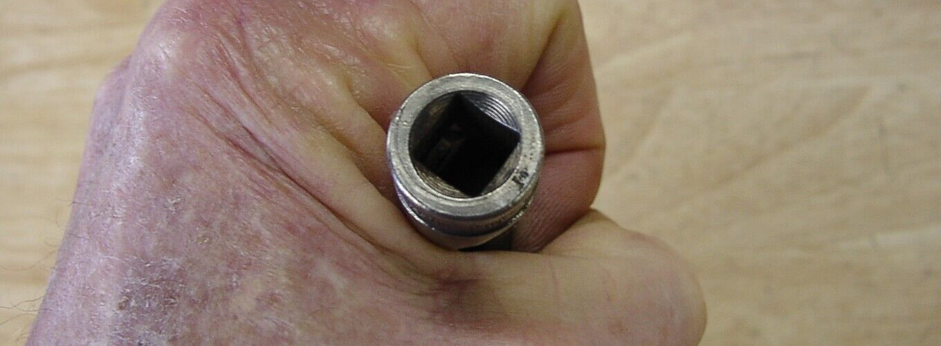 Vntg Armstrong Armalloy F-140 Universal Wobbler Socket,3/8″ Dr. X 1-1/16″,VGC