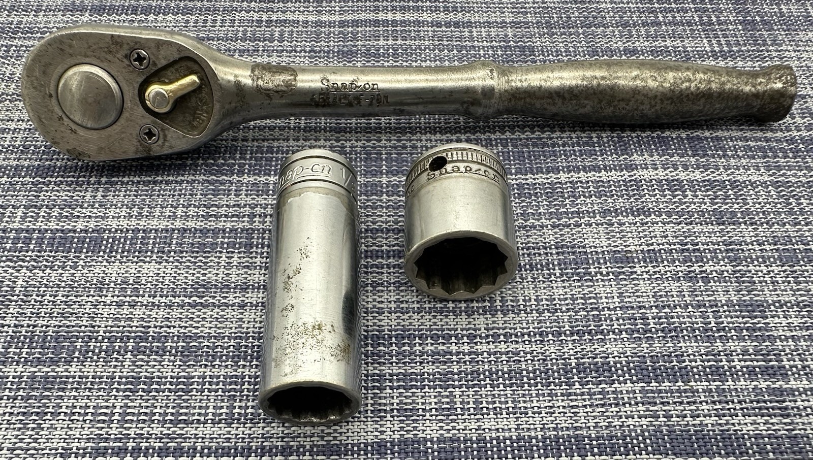 Snap On Vintage 3/8 Drive Ferret Ratchet F-70N & 2 Bonus Sockets