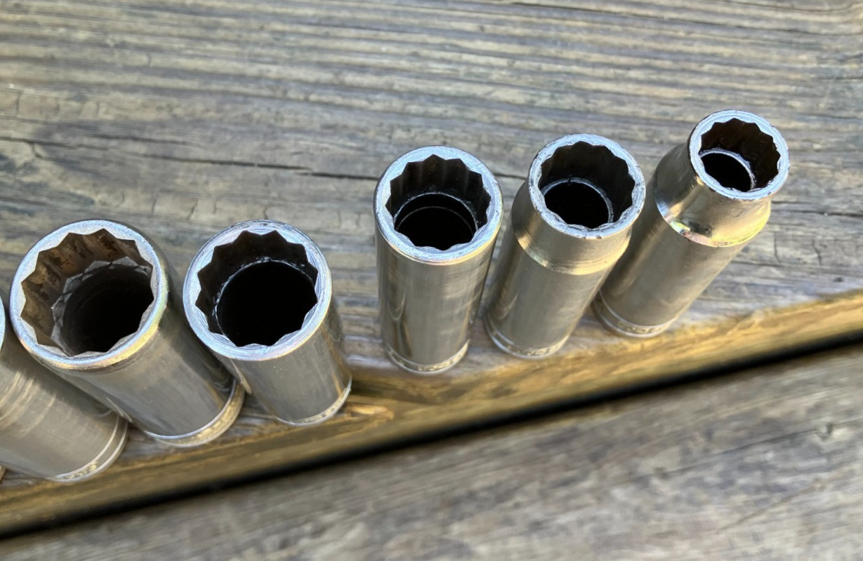 SNAP-ON 14 pc 1/2″ Drive 12-Point SAE Deep Socket Set 1/2- 1-3/8″