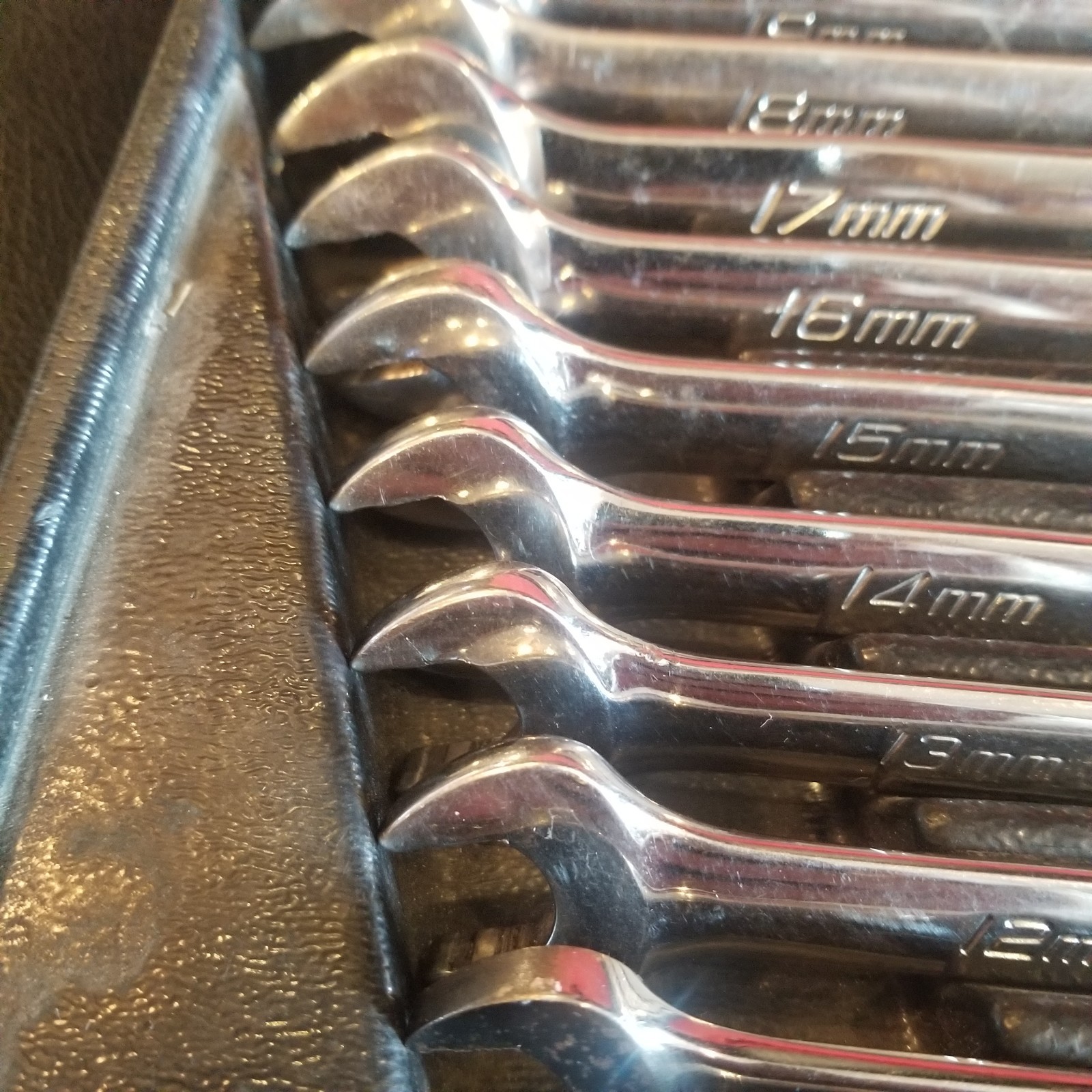 Snap On Tools USA OEXM710B 10pc Metric 10mm to 19mm Combination Wrench Set, 12PT