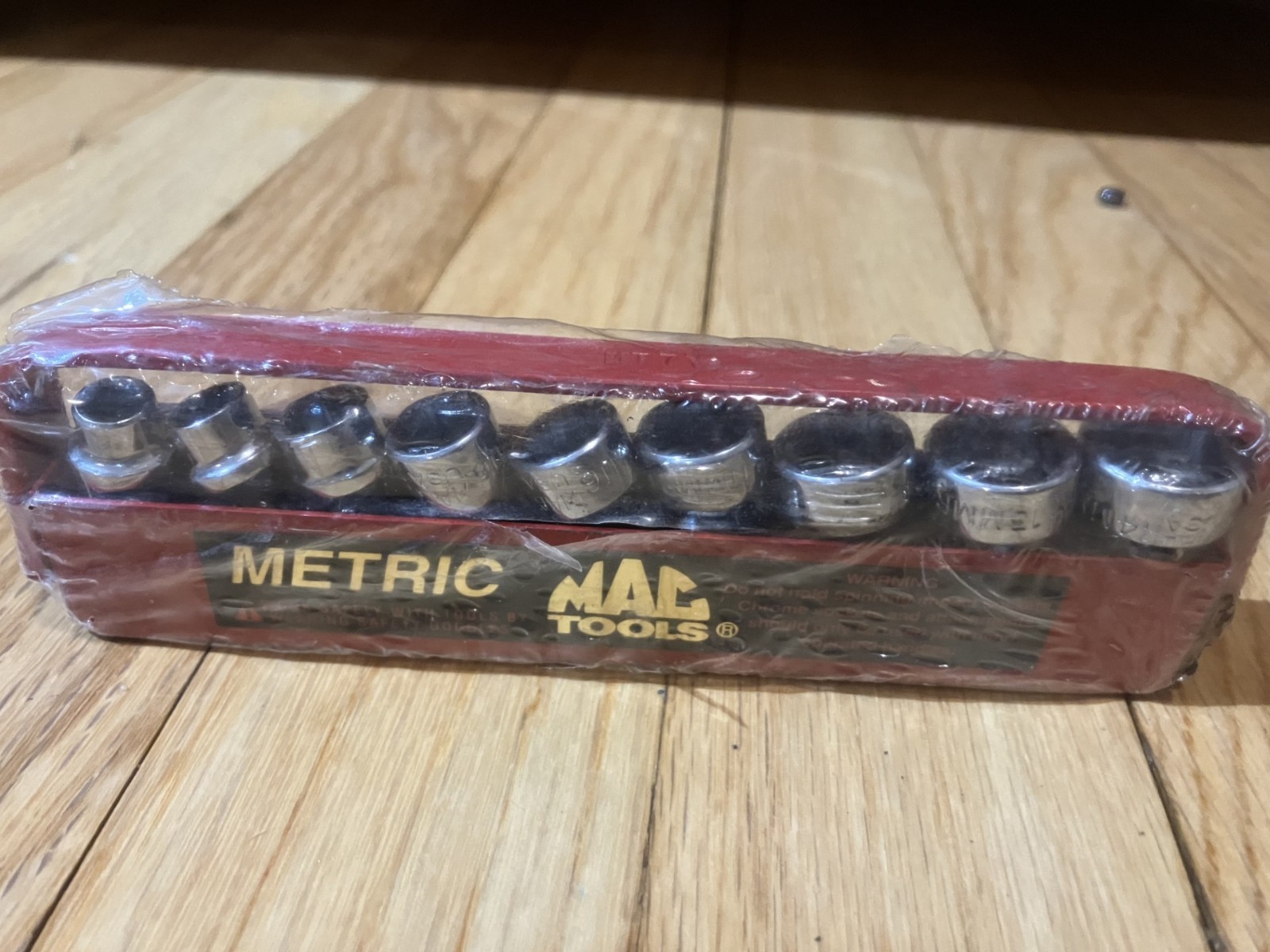 MAC Tools-1/4″ Dr. Metric Standard-Length Universal Socket Set(6mm-14mm)SMMU96TR