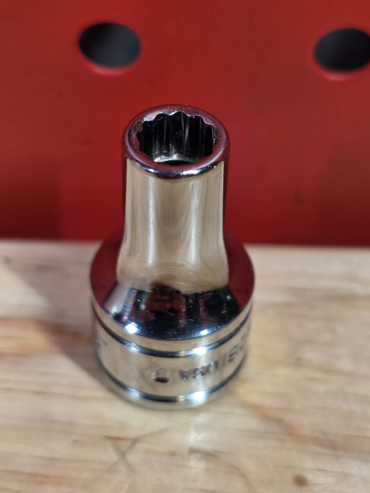 Snap-on Tools FDS081 1/4″ SAE 3/8″ Drive 12-Point Semi-Deep Chrome Socket NICE