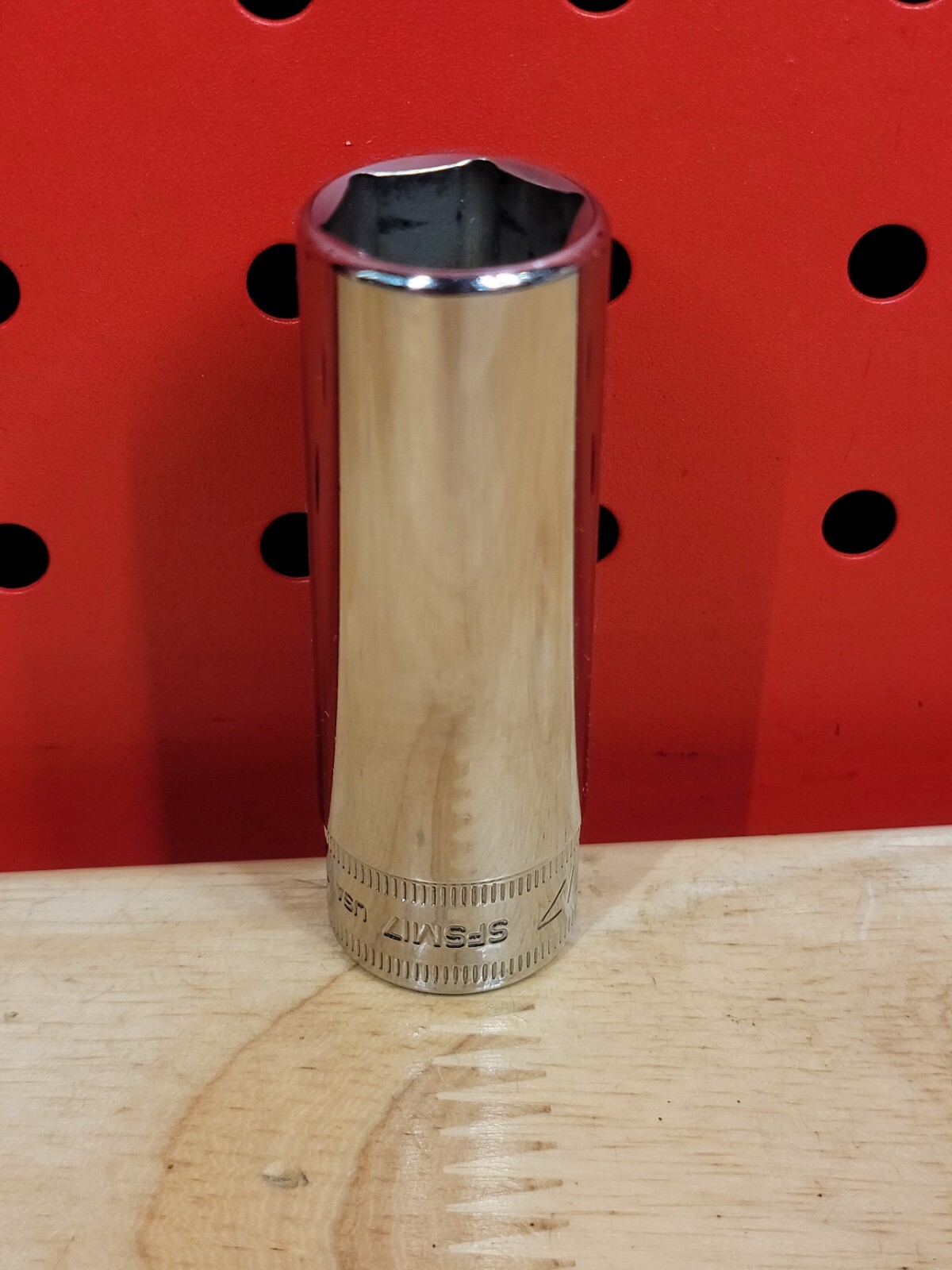 Snap-on Tools SFSM17 17mm 3/8″ Drive 6-Point Metric Deep Chrome Socket