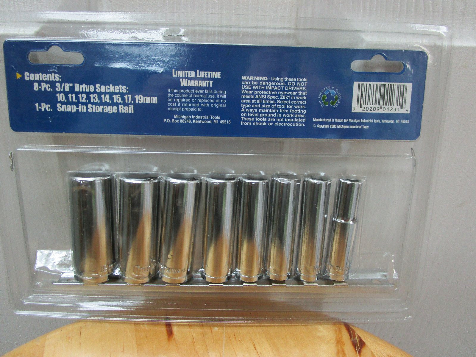 MIT 9-Pc, 3/8″ Drive Metric Deepwell Socket Set-Taiwan