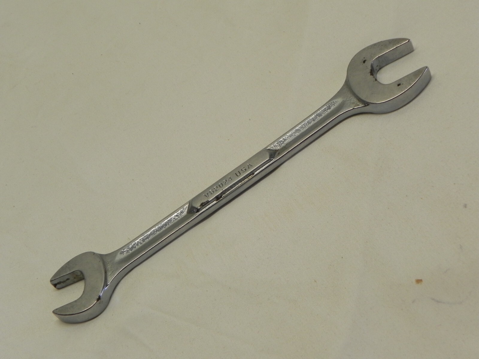 Snap-On VS2024 SAE 5/8» x 3/4» Open End Wrench Measuring 7-7/8» Long